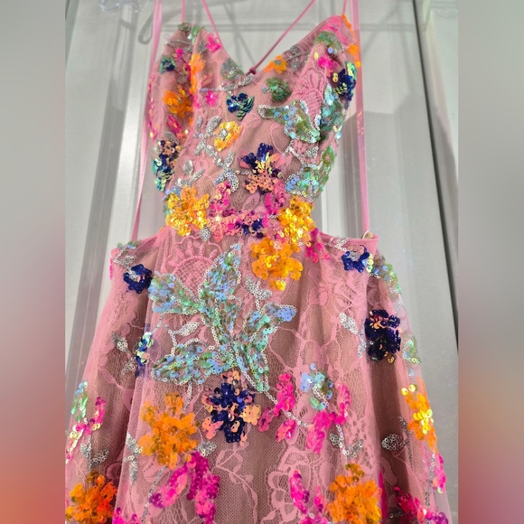 Mac Duggal Pink Embellished Lace & Sequin Gown, size 2, NWT - Picture 9 of 13